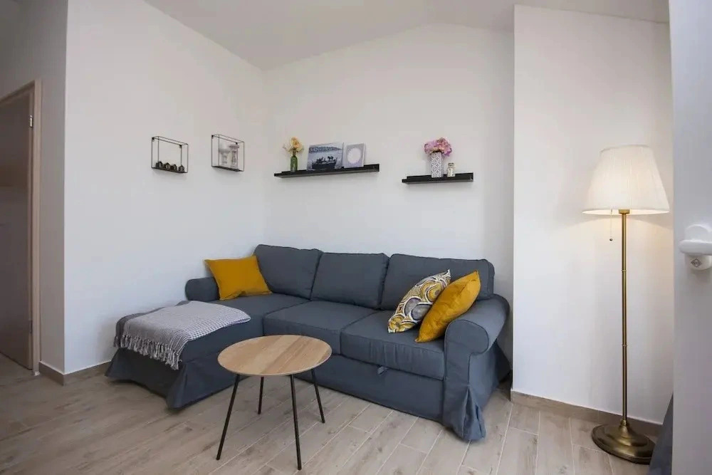 One Bedroom Apartment With sea View