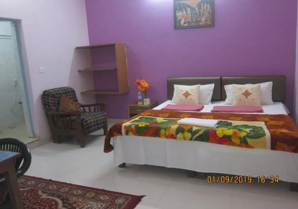 Kedar Guest House -Feel At Home