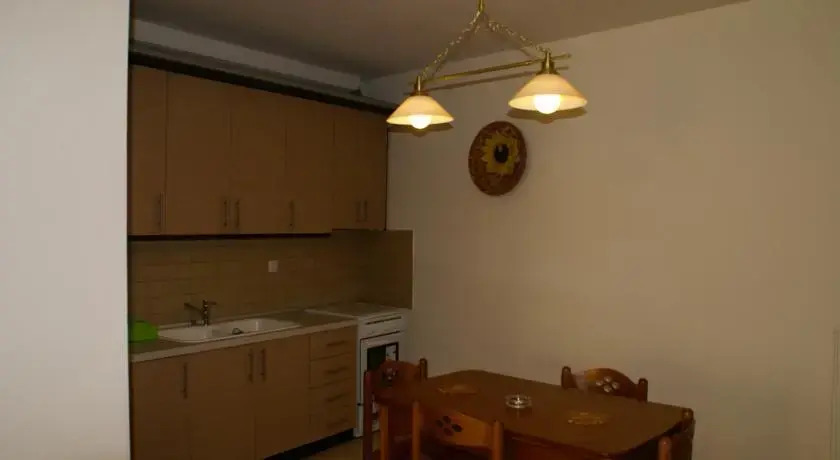 Toroni Guest House