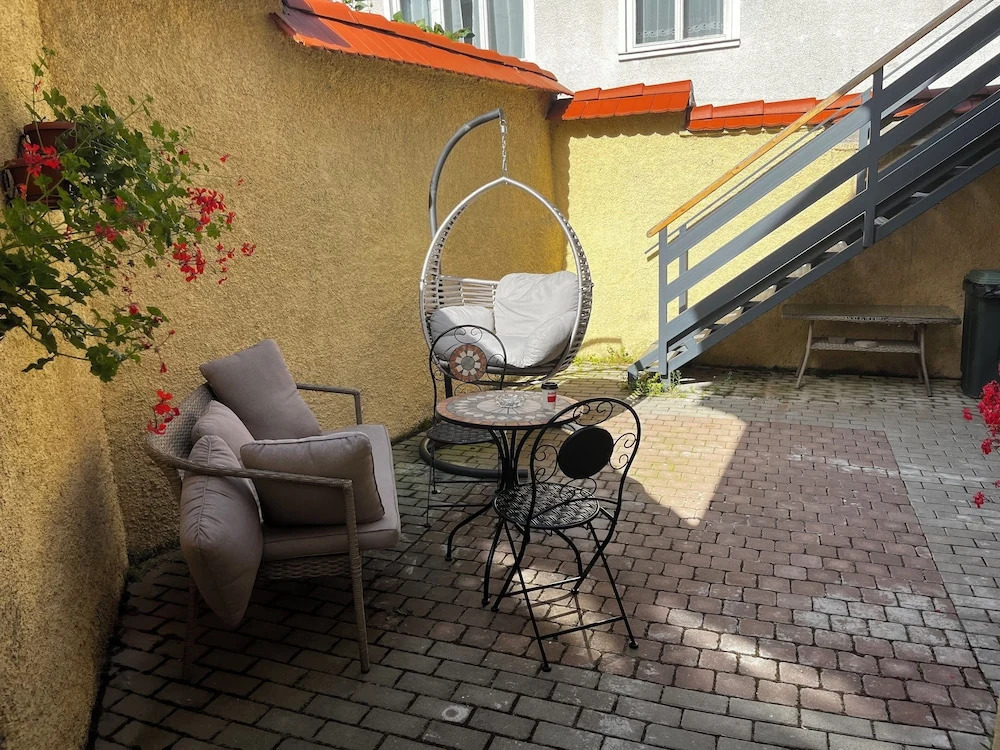 AKI GRAY Apartment