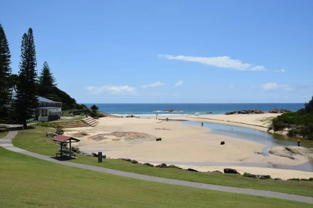 Main Beach 1