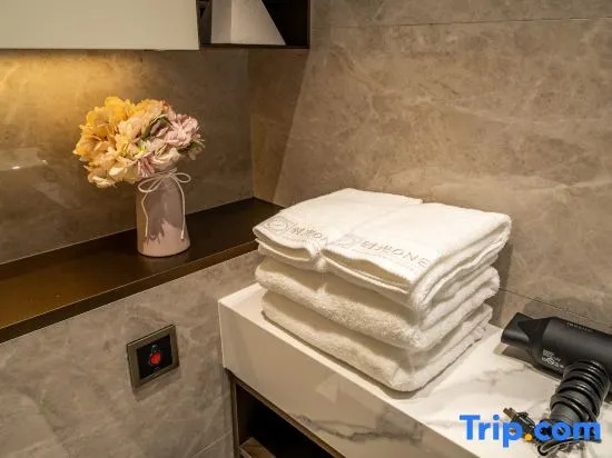 Shiguang ONE International Apartment KKone Futian Port Branch