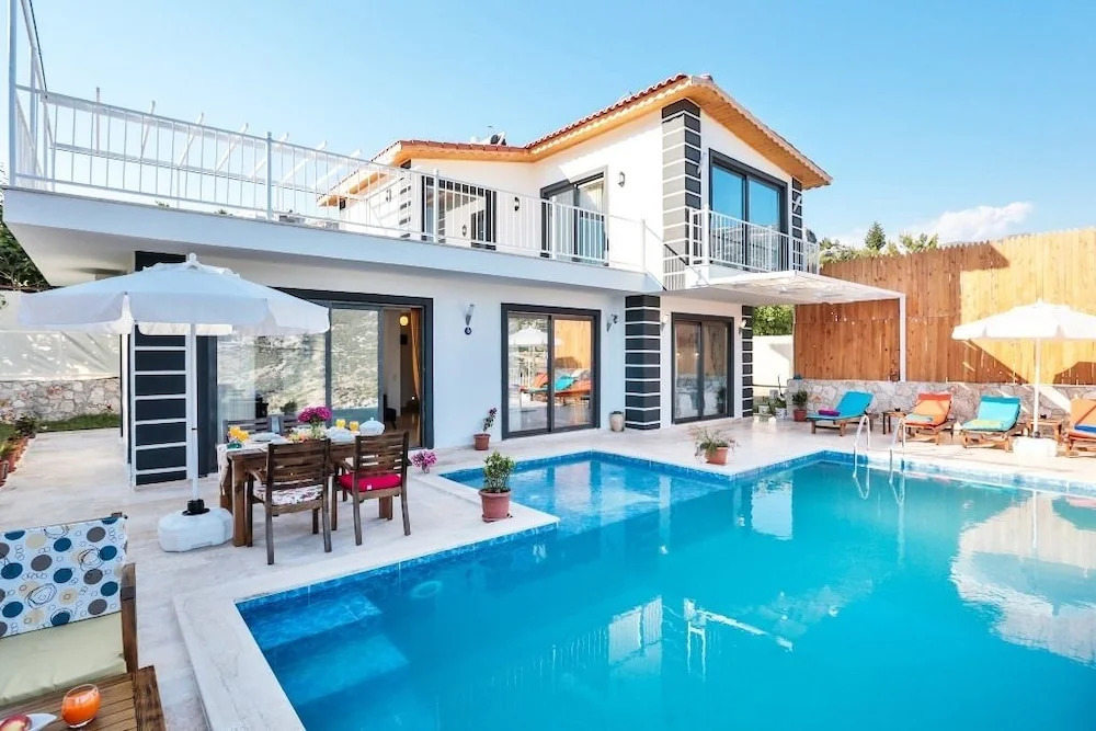 Villa Tepes by Akdenizvillam