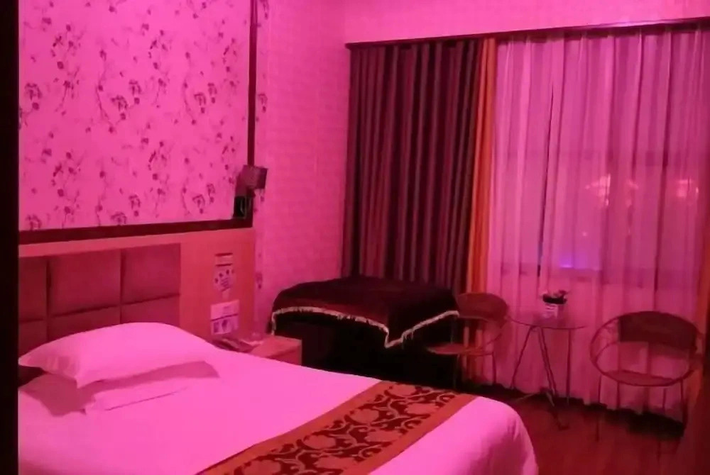 Jingbo Business Hotel