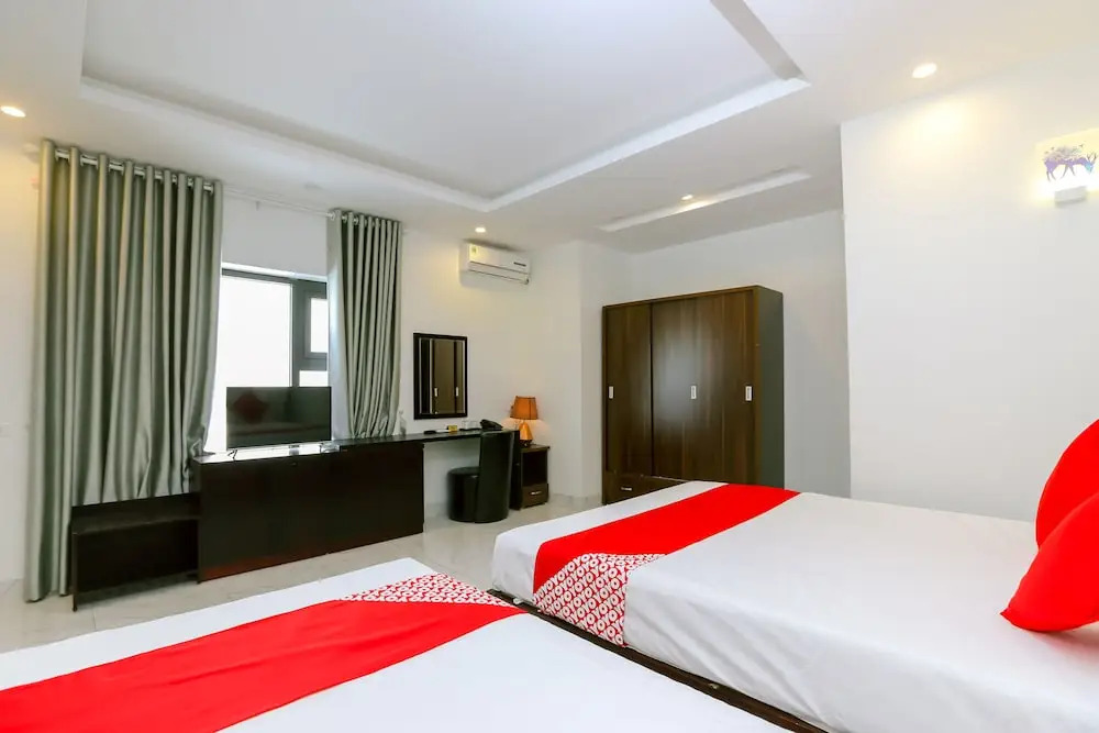 Chieu Duong Hotel by OYO Rooms