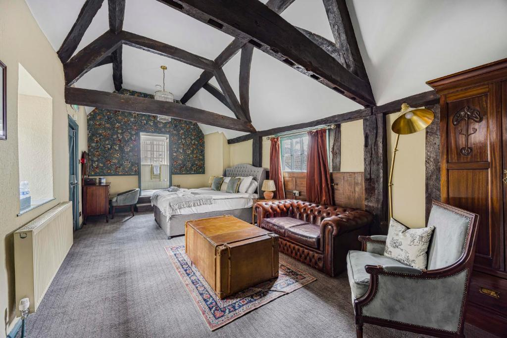 The Golden Pheasant Inn