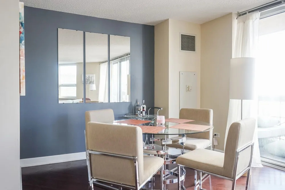 North Dearborn Unit #2304 - 1 Br Condo
