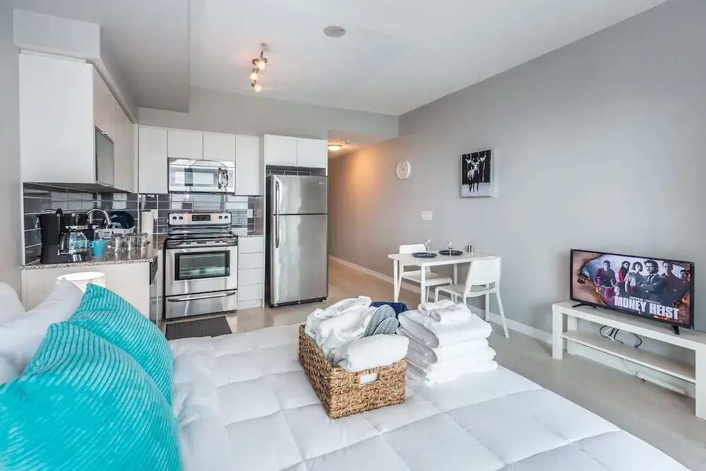 Trendy, Executive Studio, in Downtown TO