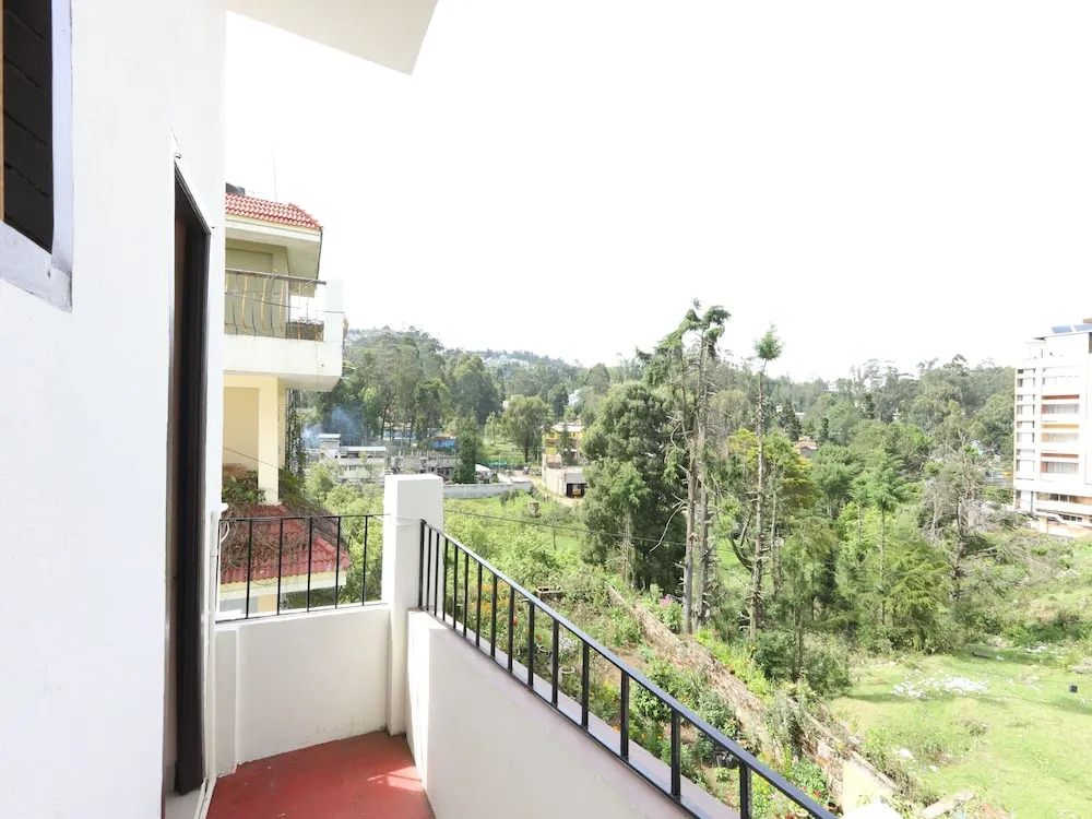 OYO 13838 Ramana Holiday Inn