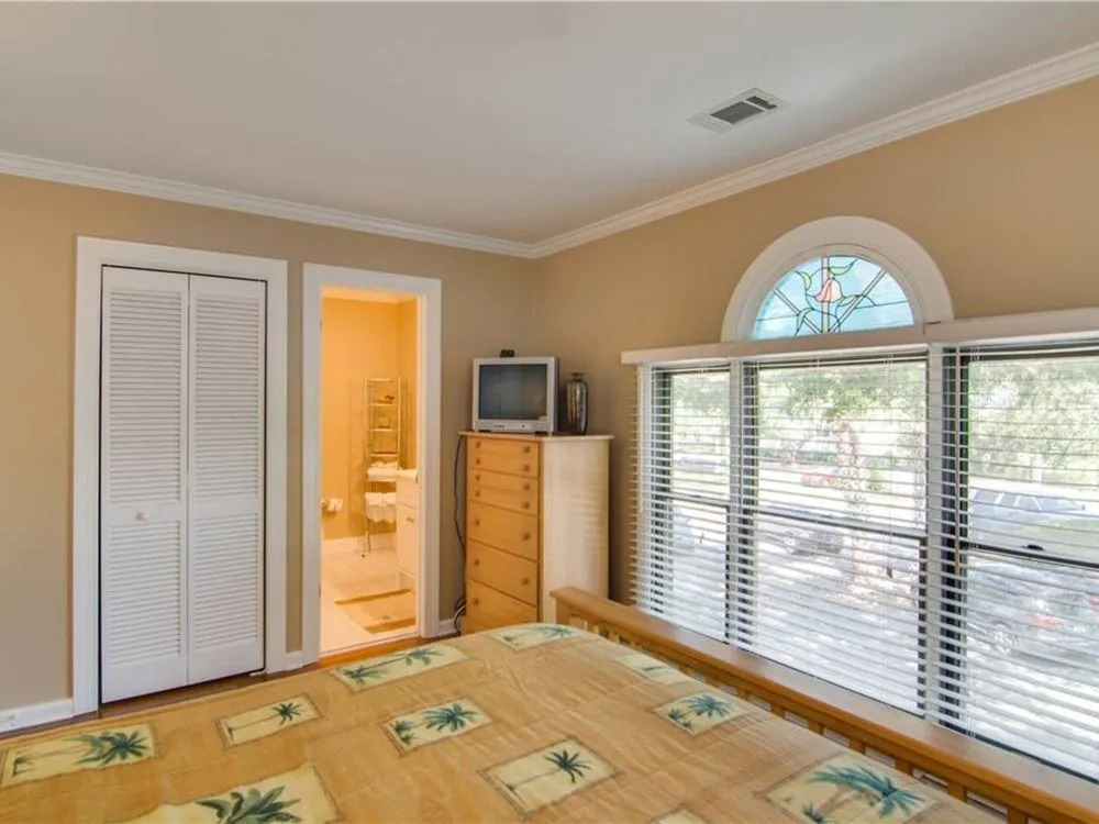 Bay Pointe 2137 by RedAwning