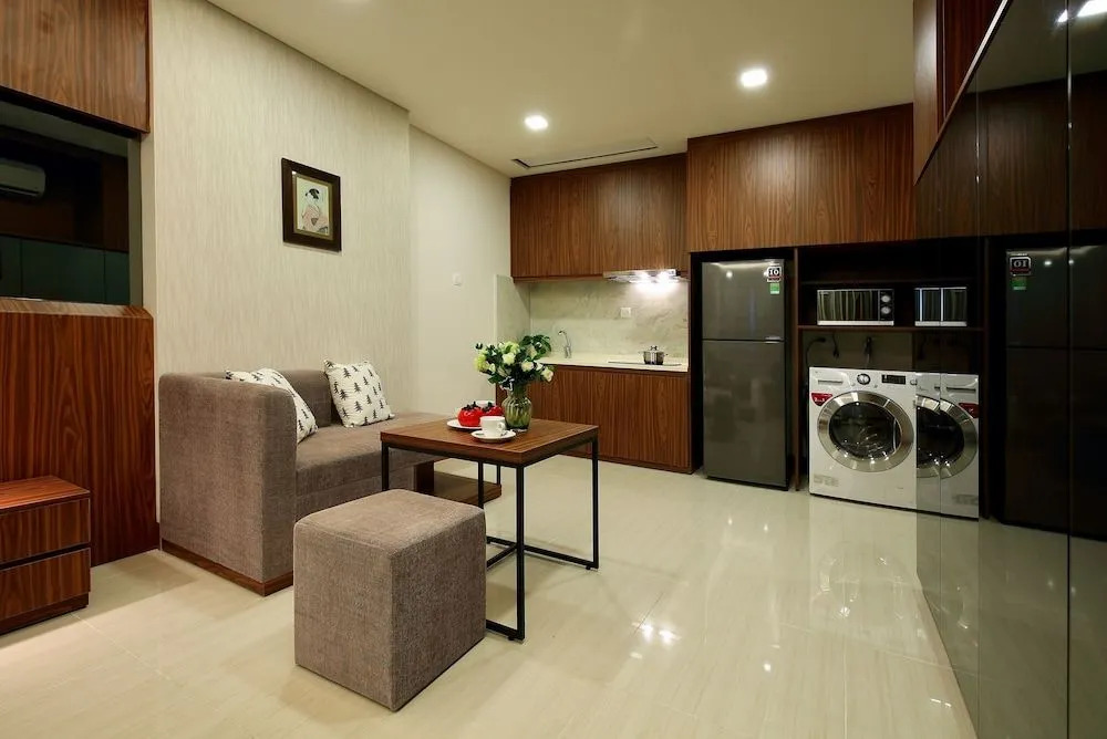 Aurora Apartment by Glenwood