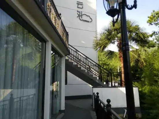 Yunwai Guesthouse