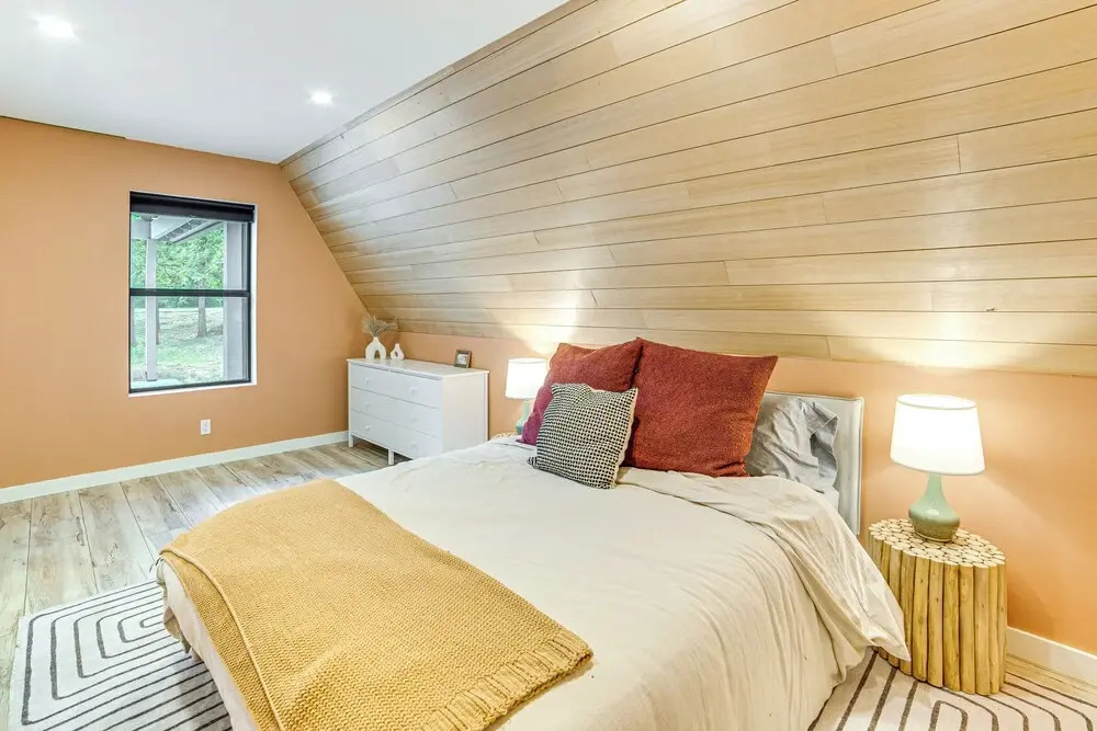 A-frame Cabin w/ Deck Near Cedar Creek Lake