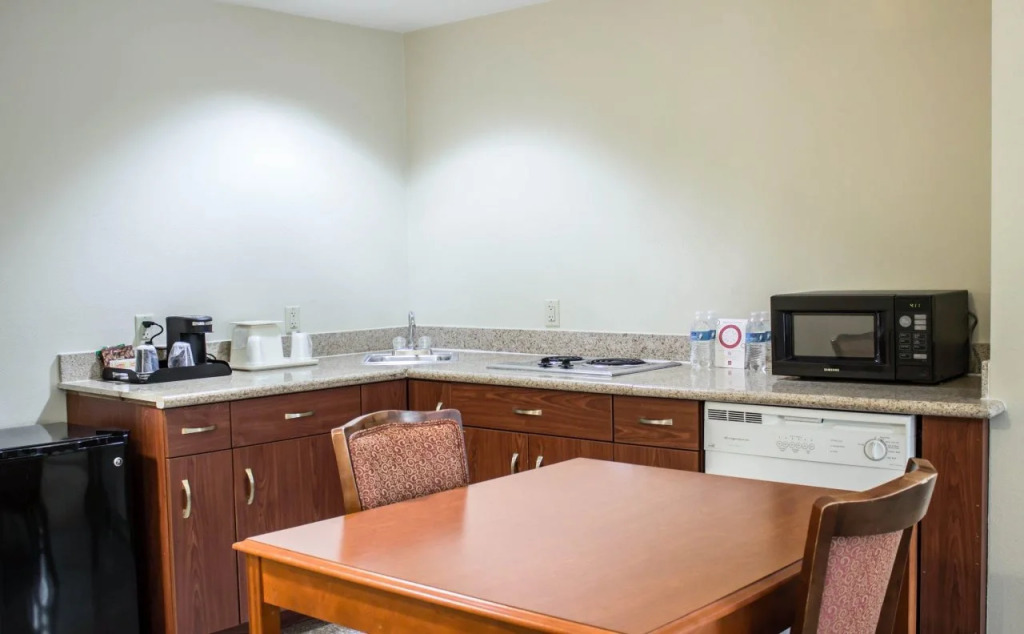 Four Points by Sheraton Raleigh Arena