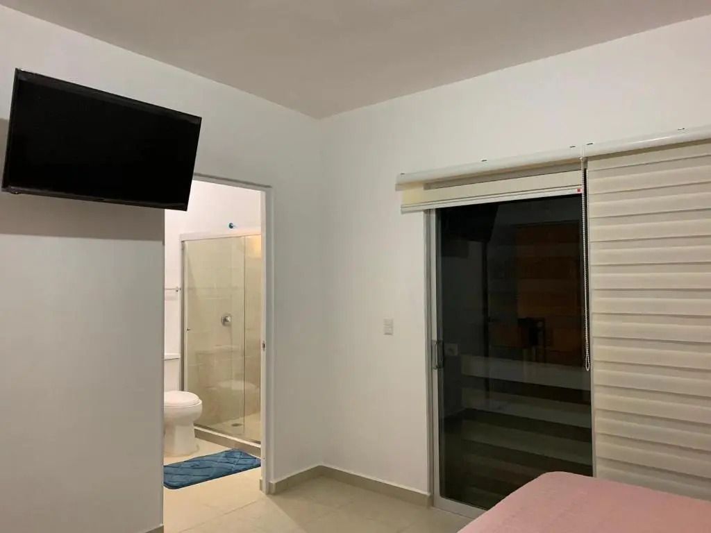 La Casa del Arbol -4bed 3 bath