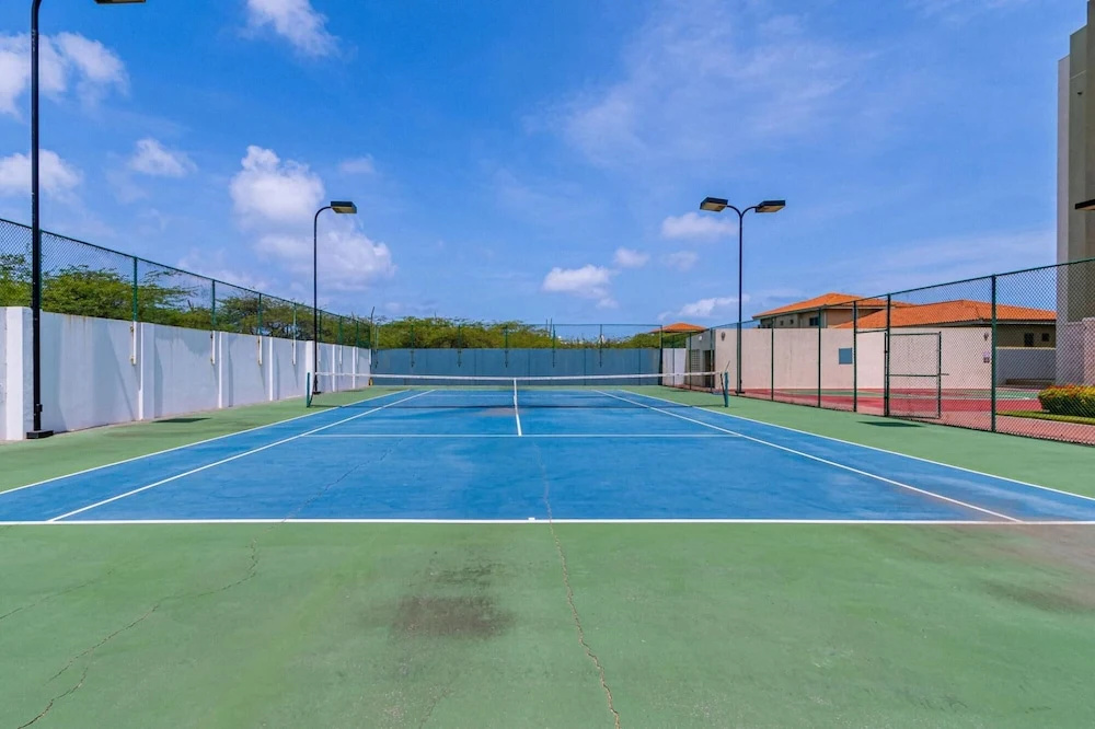 One Bedroom w Amazing Views GYM Resort Amenities