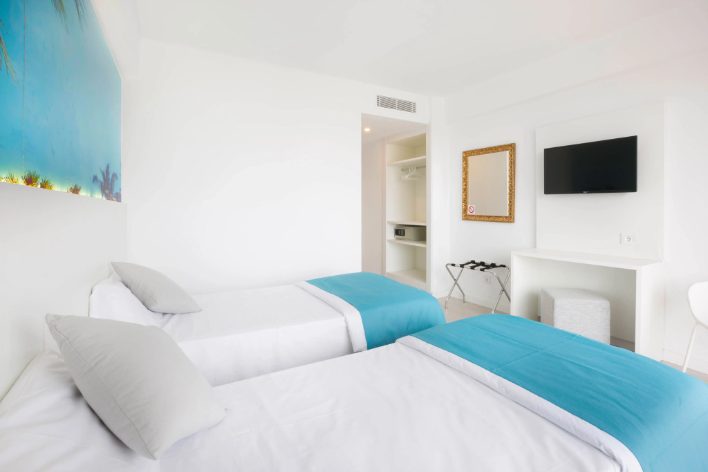 BLUESEA Arenal Tower Adults Only