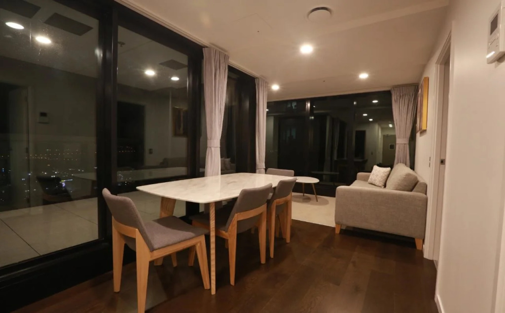 Everest Serviced Apartments on Albert
