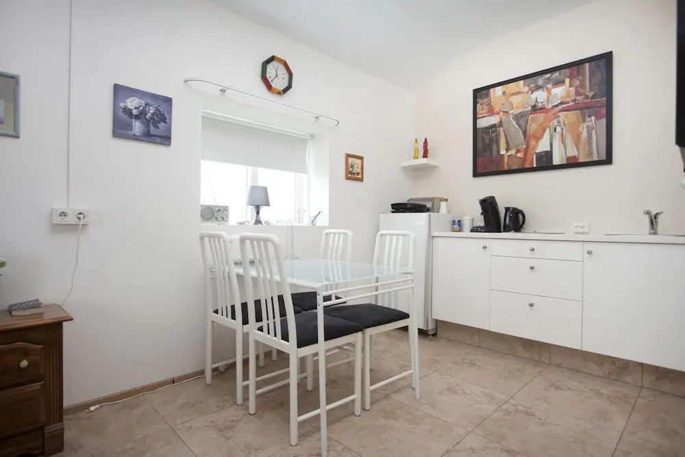 Steinar Guesthouse