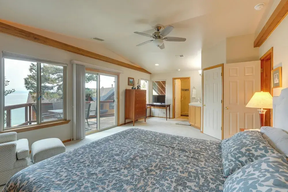 Deck & Beach Access: Lake Tahoe Shoreside Retreat!