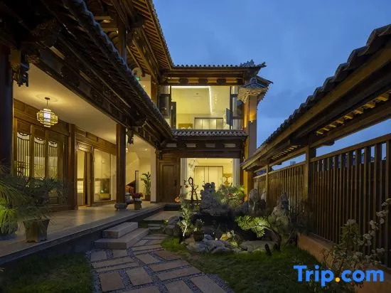 Yuexi Inn · MistyFields | 180° Fieldside Vacation Apartment (Shaxi Ancient Town)