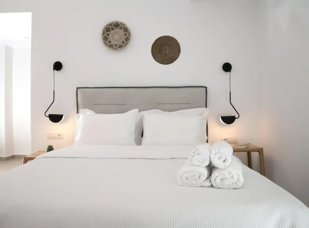 Iades Hotel