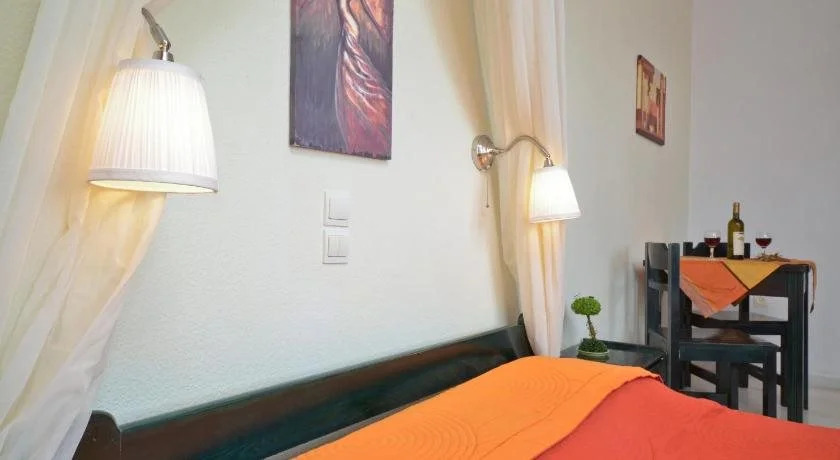 Dilino Hotel Studios