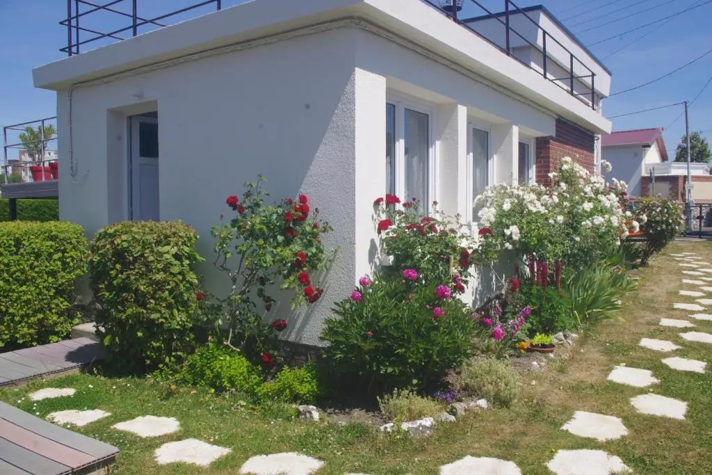 Studio Rez-De-Jardin (Adults Only)