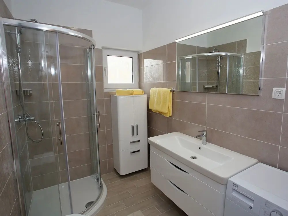 Newly Built Holiday Home in a Quiet Area, 2 Spacious sea View Terraces, Parking