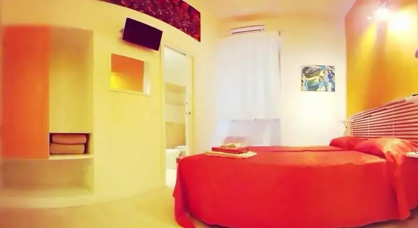 S.2 - Rooms of Colors B&B