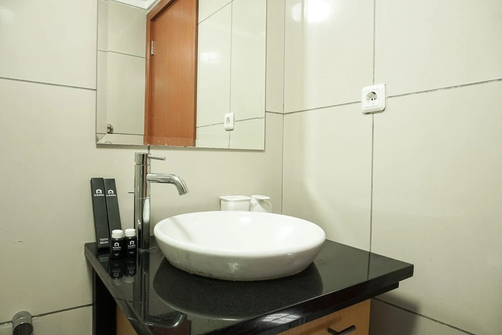 Elegant and Spacious 1BR Apartment at Citylofts Sudirman By Travelio