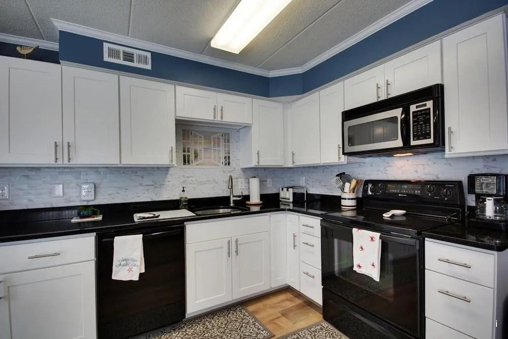 Salty Sands II 201 - 2 Br Condo