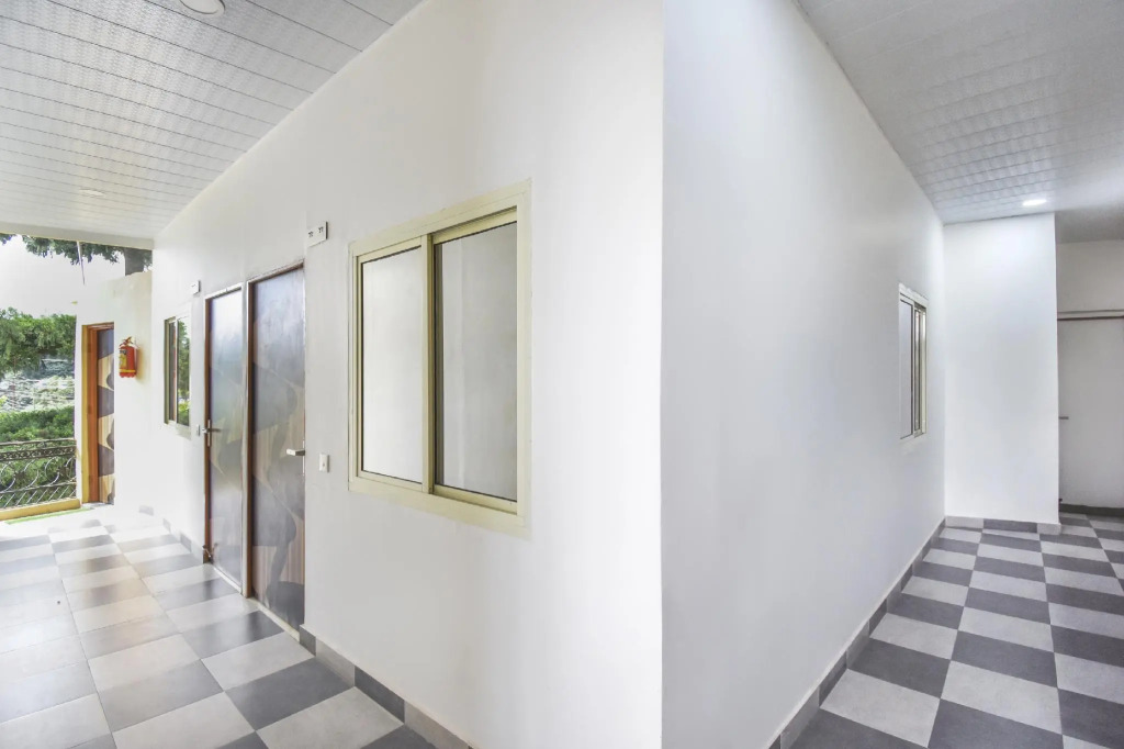 OYO Flagship 74227 Hotel Red Stone