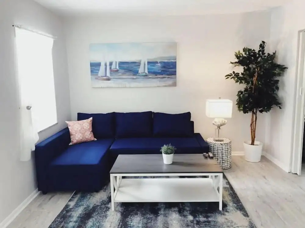 Beachside Gardens Apartments By Lowkl