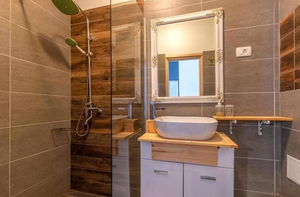 Rooms by the sea Split - 23996