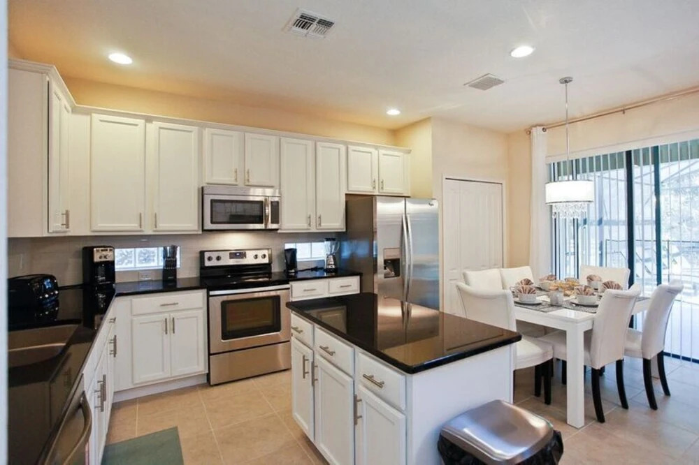 2650 Tranquility Way 6 Bedroom Home by Redawning