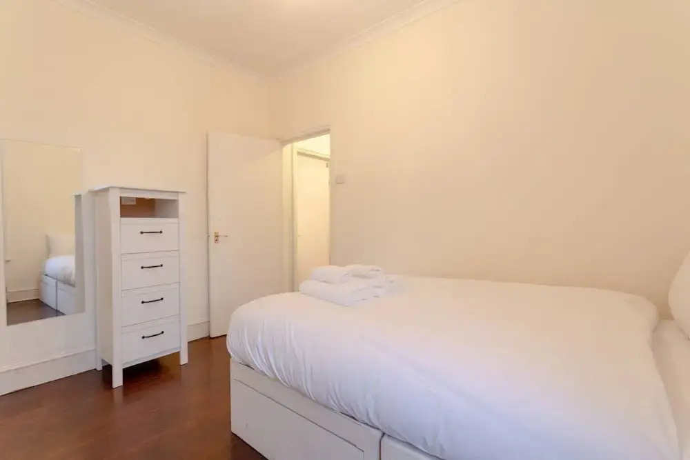 Cozy Charming 3 Bedroom House in Hammersmith