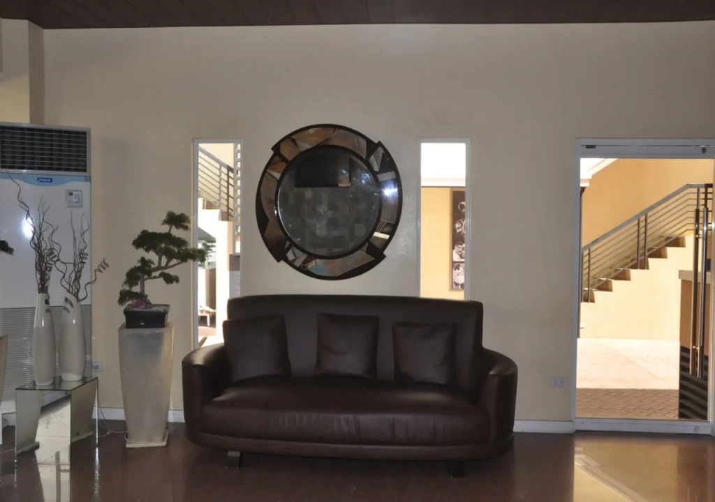 Roadhaus Hotel - The Manny Pacquiao Hotel