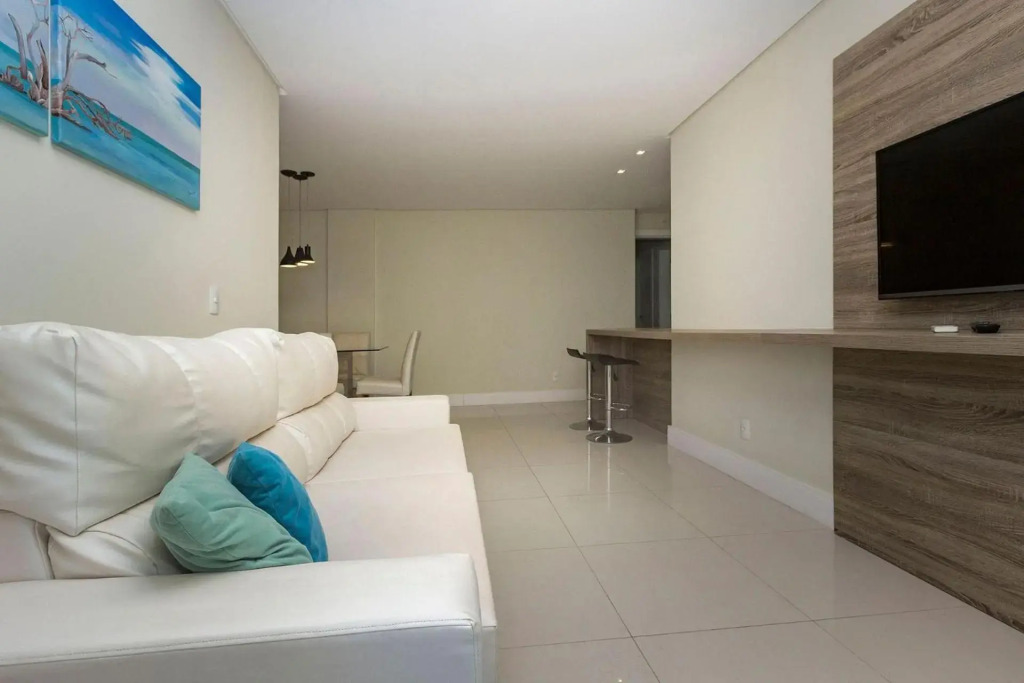 Porto Fino 106 - 200m da praia de Bombinhas - Roupas de cama & kit amenities - Ótimo custo-benefício