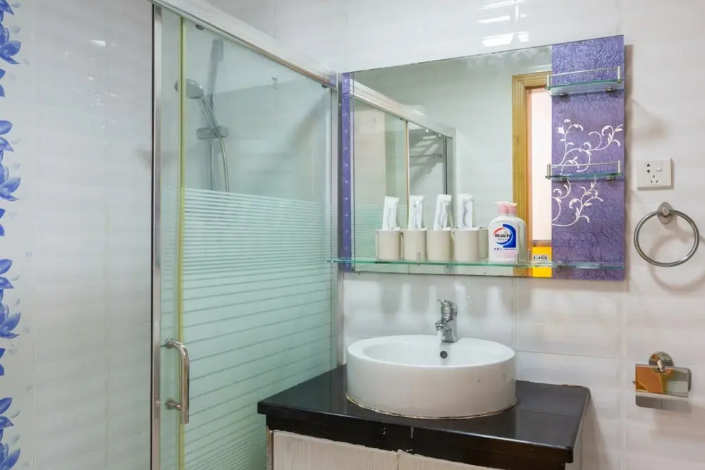 Locals Boutique Apartment Qianshan No.3