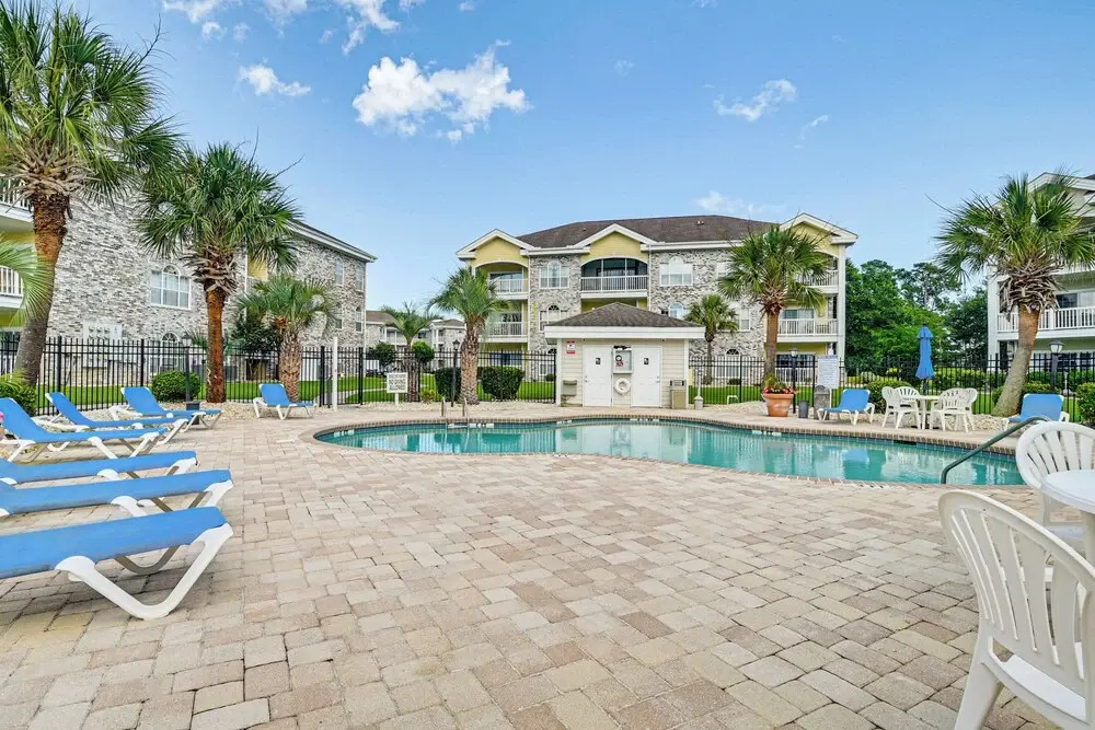 The Magnolia Green: Golf Views, Pool & Patio
