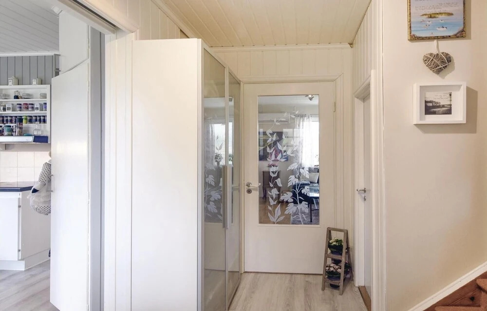 Cozy Home In Åsensbruk With Kitchen