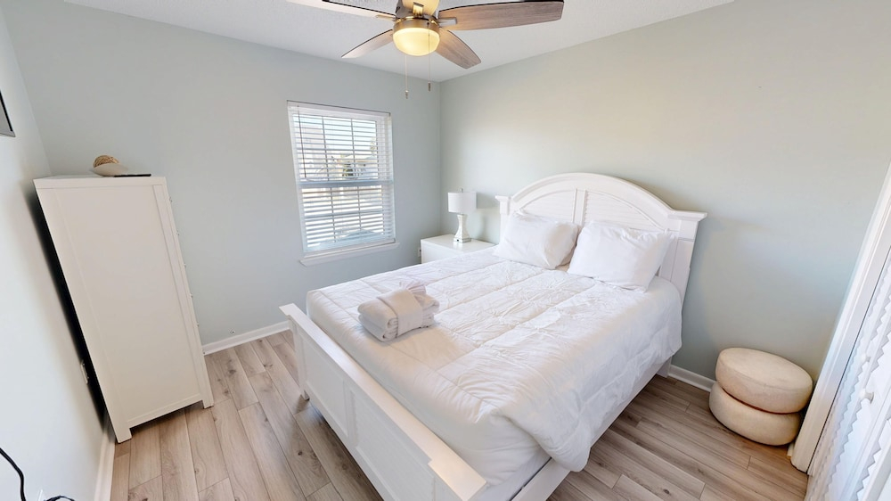 Coastal Comfort 3 Bedroom Townhouse
