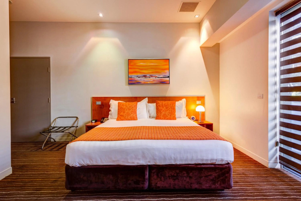 Mantra Charles Hotel