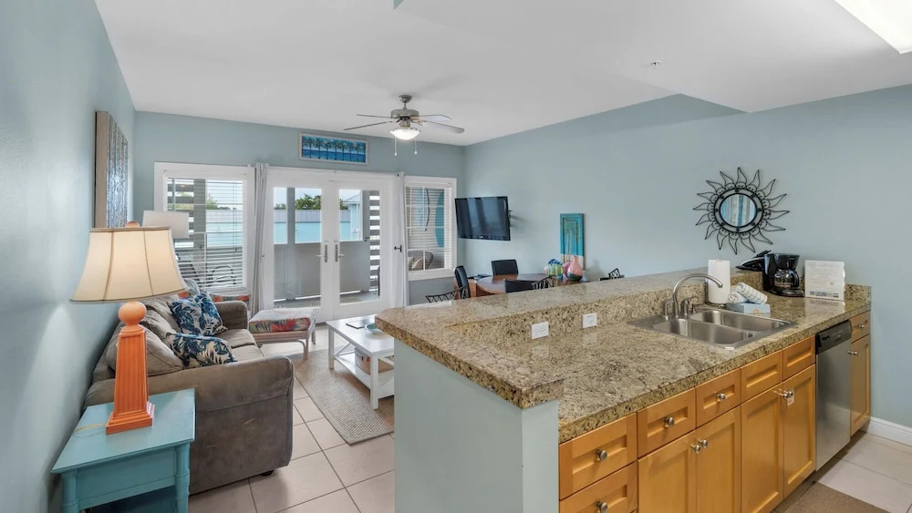 3 Minutes to Beach, Easy Walk to Dining & Shopping in Seagrove - 2 Pools