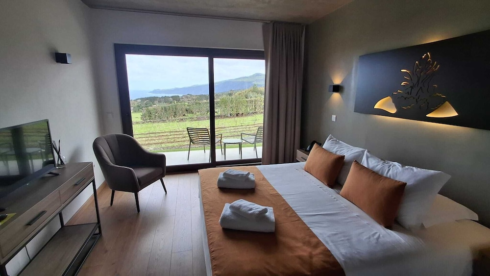 Refúgio dos Capelinhos - Villa e Suites