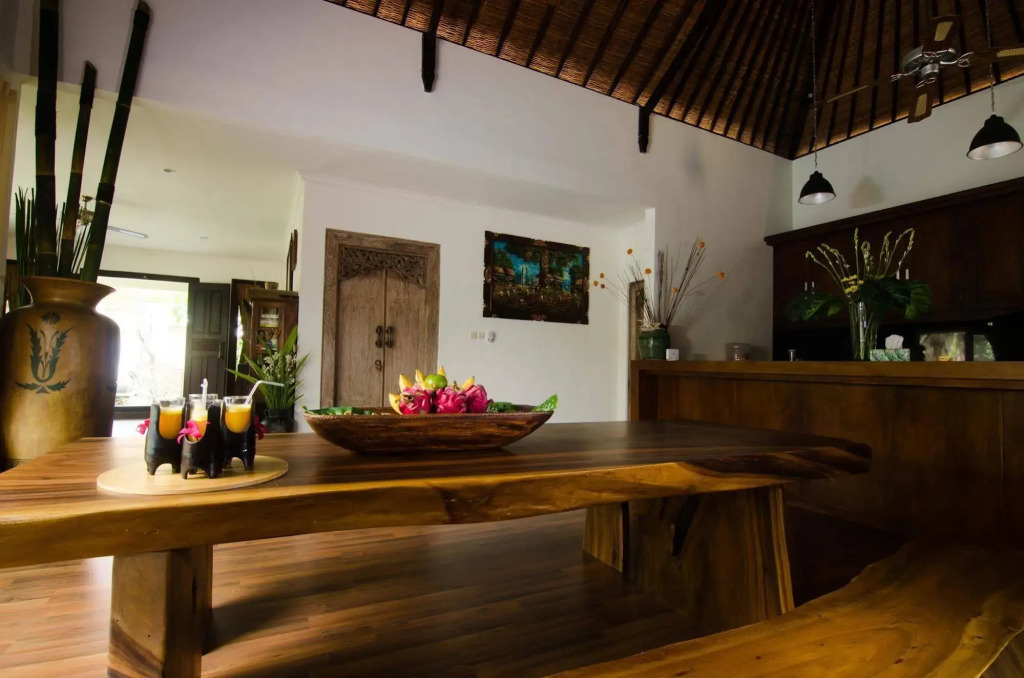 Villa Nesanur - Comfortable & Spacious Beachside Sanur