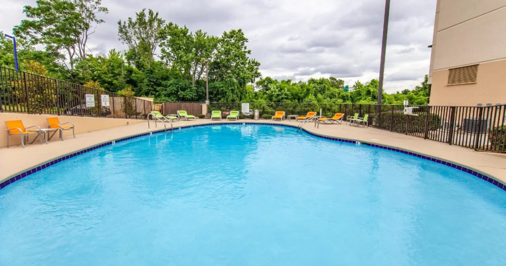 Holiday Inn Knoxville N - Merchant Drive by IHG