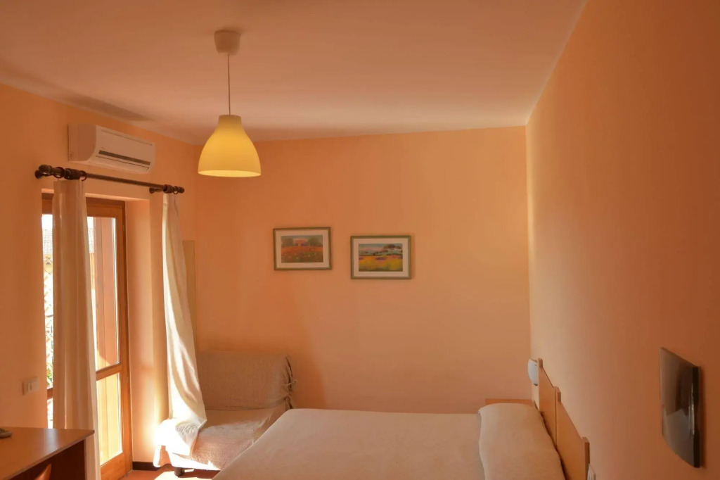 Larus Hotel