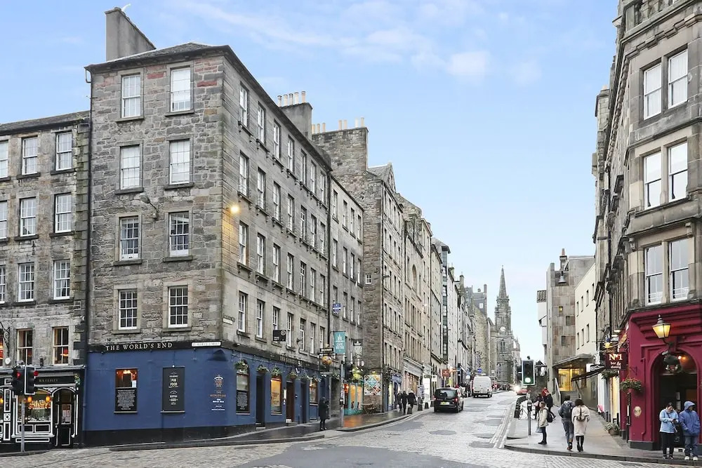 JOIVY Renovated Hidden Gem on the Historic Royal Mile